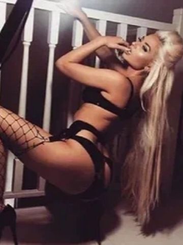 Мила Сексуальная Студентка